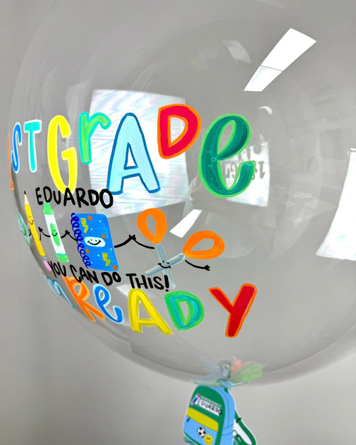 Boy's Back to School Bubble Abre La Puerta