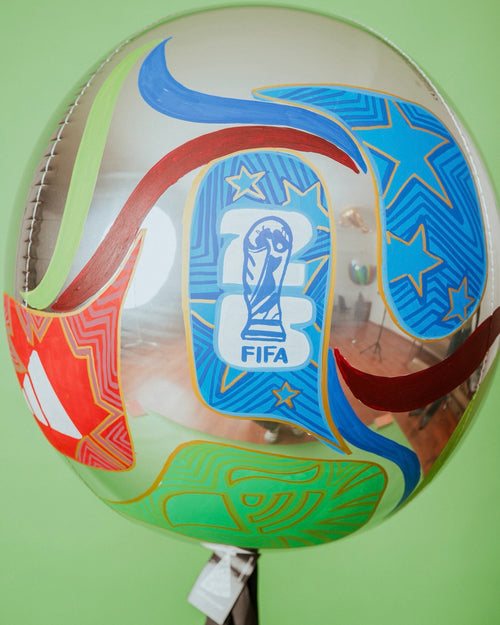 Bouquet FWC Soccer ball+ Green Orbz + Blue Latex Abre La Puerta