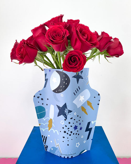 24 Rosas en florero To the moon by abrelapuerta ® Abre La Puerta